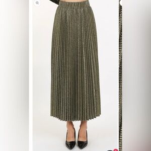 NWT Beulahstyle Gold Metallic Accordion Pleated Maxi Skirt
